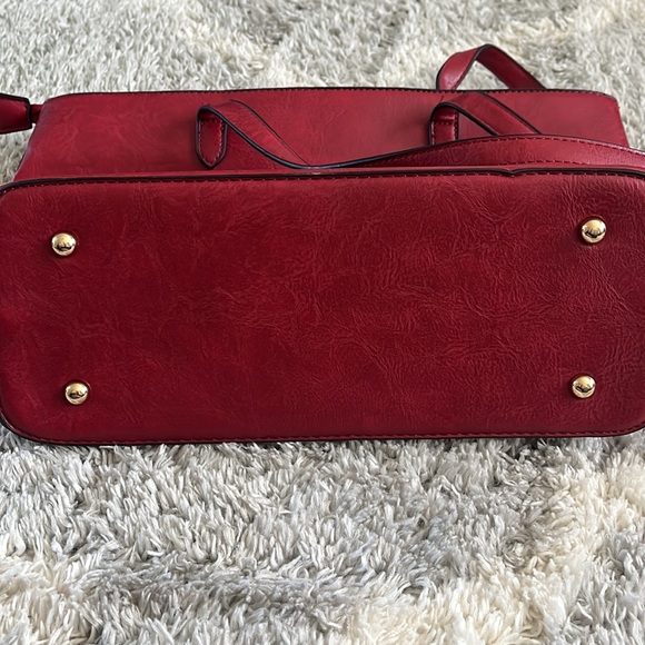 Red Purse - Picture 4 of 8